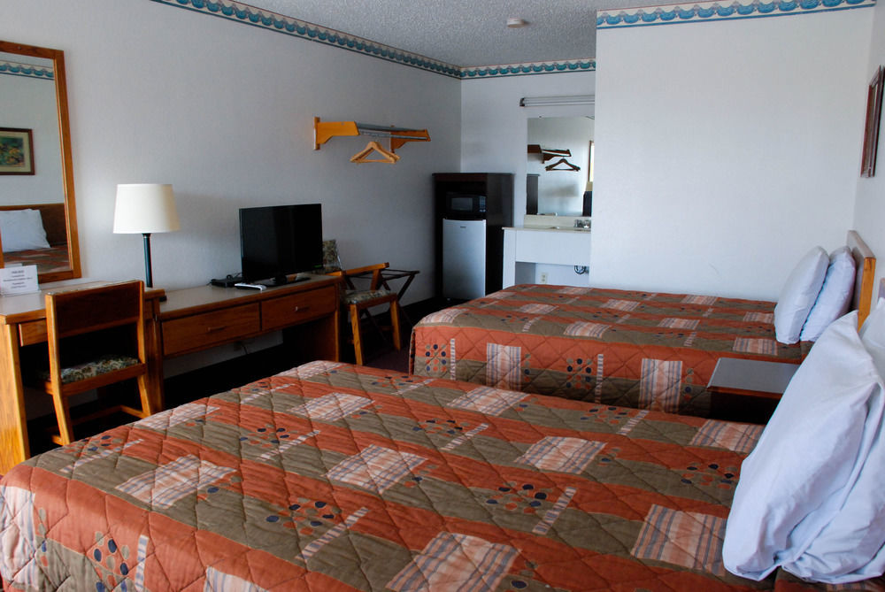 Westworld Country Inn Hubbard Exterior foto